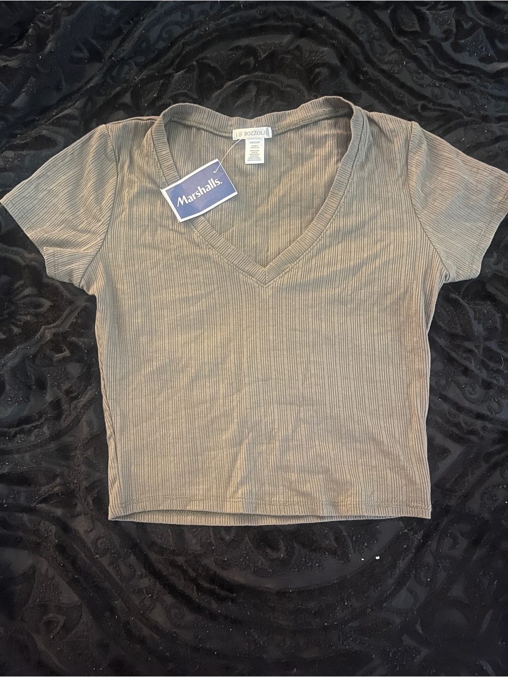 V-Neck Cropped Tee - Picture 1 of 2